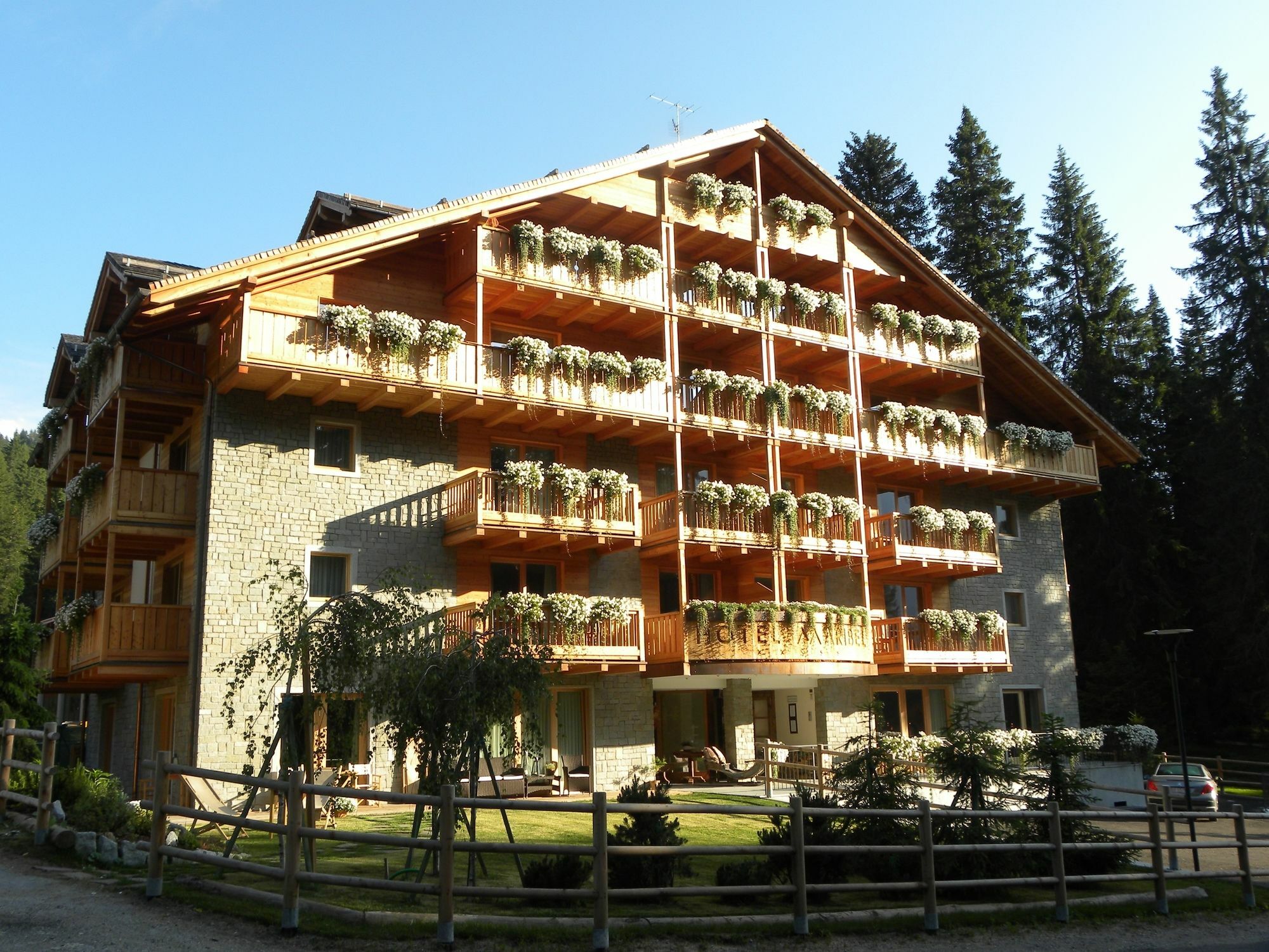 Maribel Hotel Madonna di Campiglio Ngoại thất bức ảnh